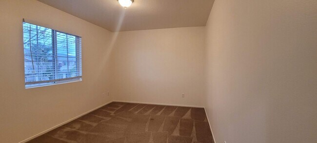Building Photo - 1262 Garrett Way