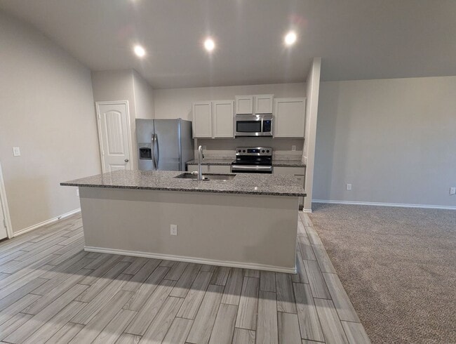 Building Photo - Beautiful Maintained home in Bellfarms