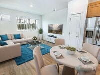 Building Photo - Bright 2-Bedroom, 2.5-Bathroom Home in Hillsboro