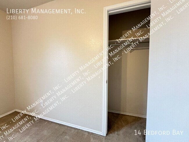 Building Photo - 4 bedroom with a Study