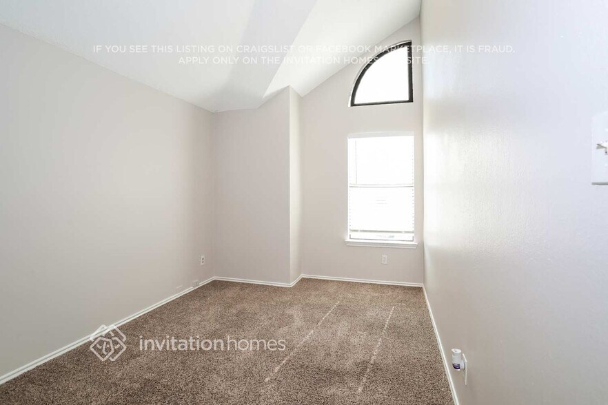 Building Photo - 948 Sylvan Creek Dr
