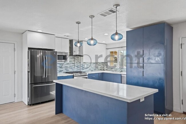 Building Photo - 38440 Farwell Dr