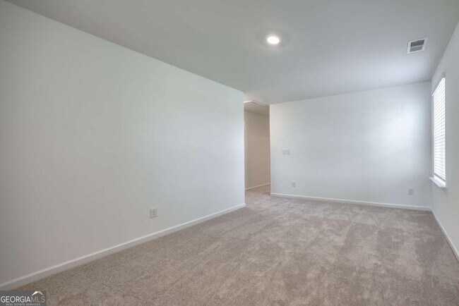 Building Photo - 49 Kestrel Dr