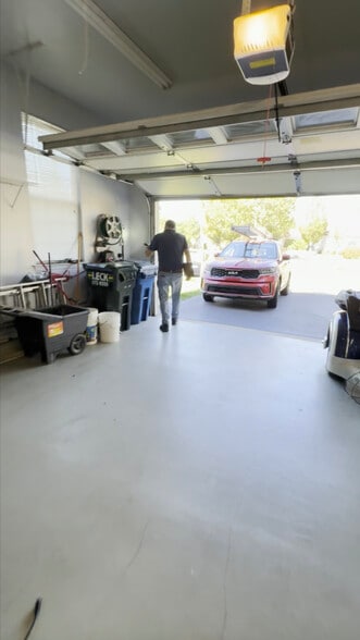 Building Photo - 950 Nathaniel Trl