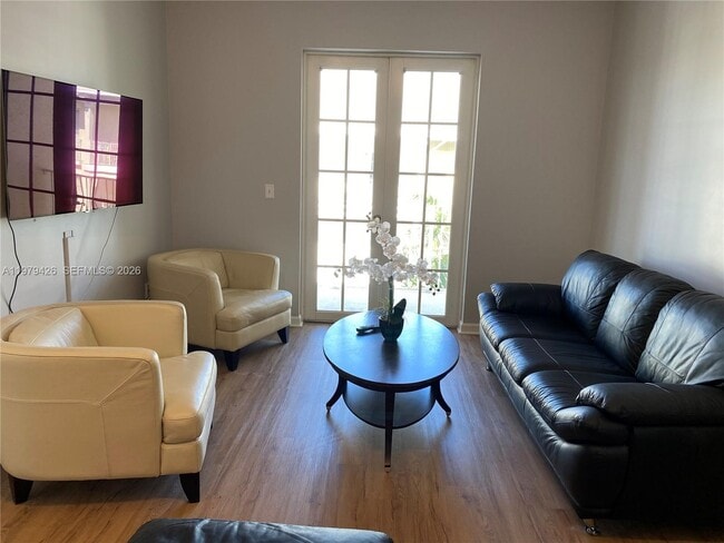 Building Photo - 1200 Town Center Dr