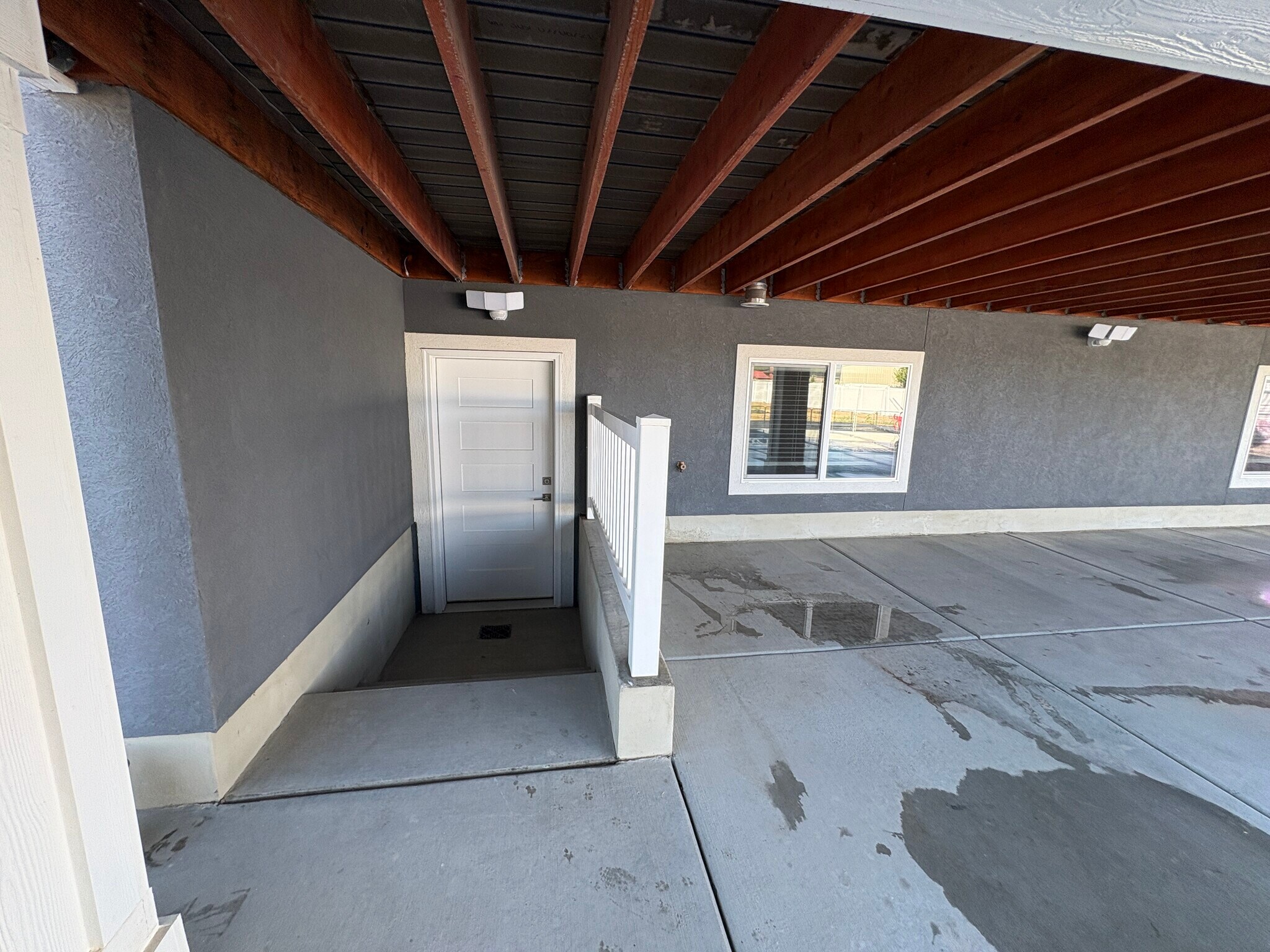 Building Photo - 1742 Degiorgio St