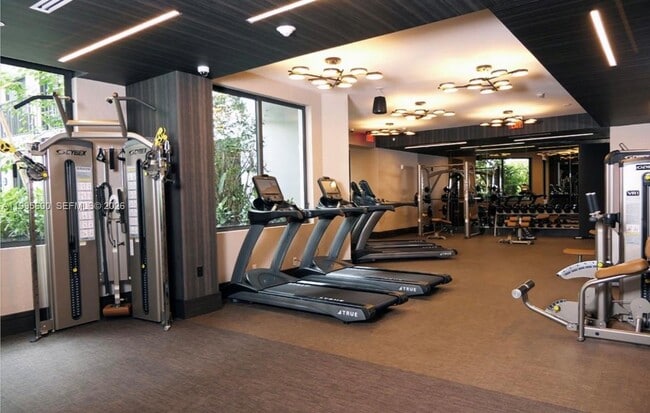 Building Photo - 301 Altara Ave