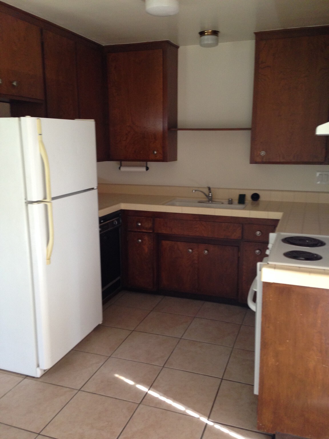 Kitchen - 341 N Atlantic Blvd