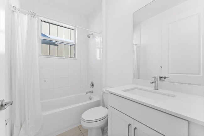 Building Photo - 1346 Harvester Xing