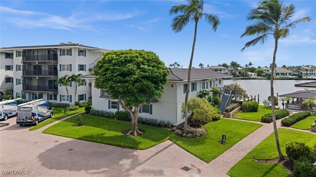 Building Photo - 3400 Gulf Shore Blvd N