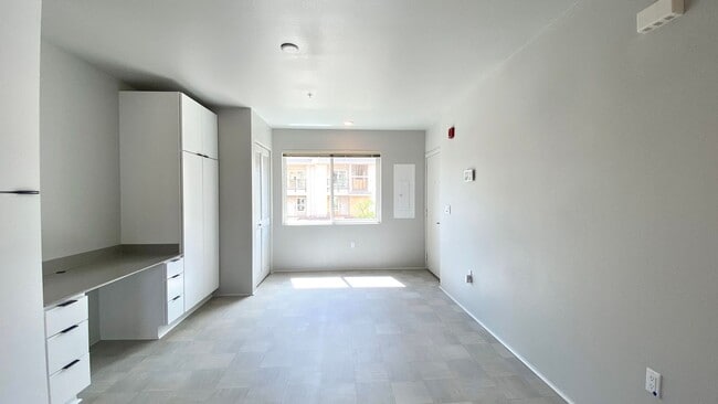 Building Photo - AVAILABLE Soon !!! BRAND NEW STUDIO IN HO'OPILI!