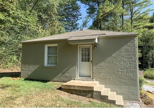 Building Photo - Coming Soon! Charming house on private road in the hills of West Nashville!