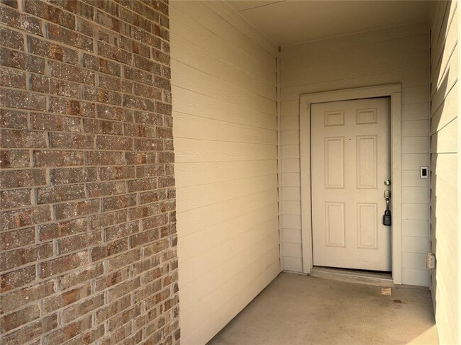 Building Photo - 21700 Urraca Ln