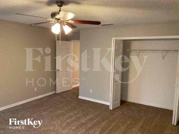 Building Photo - 207 Willowbay Ridge St