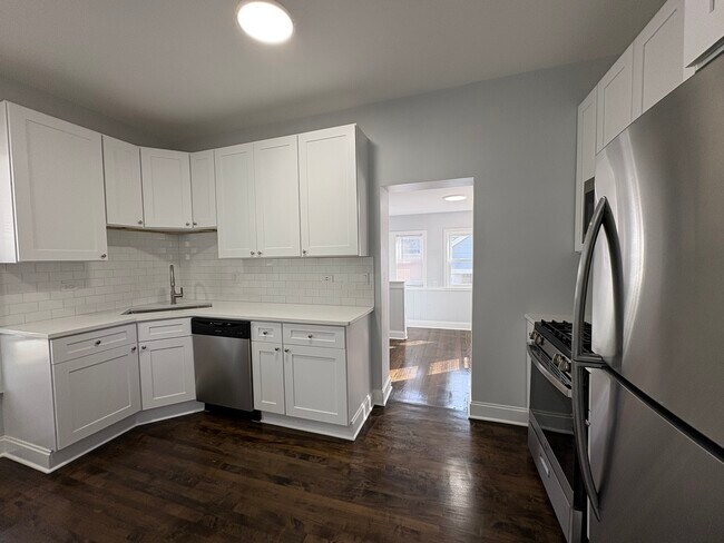 Building Photo - 307 Prairie Ave