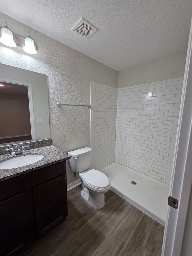 Building Photo - Charming 3 bed 2 bath in Inverness