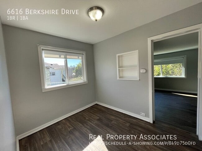 Building Photo - 6616 Berkshire Dr