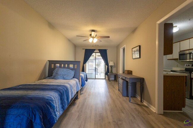 Building Photo - 135 Sussex Dr