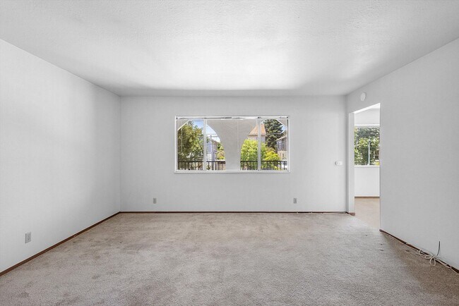 Building Photo - 1336 Broadway