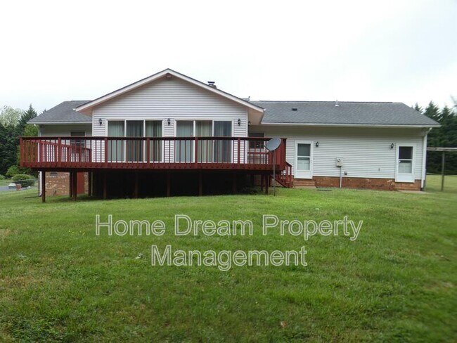 Building Photo - 10451 Edgehill Ln