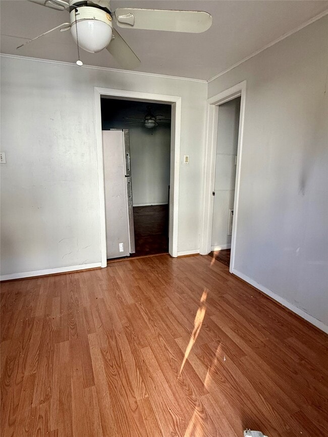 Building Photo - 1526 Yale St