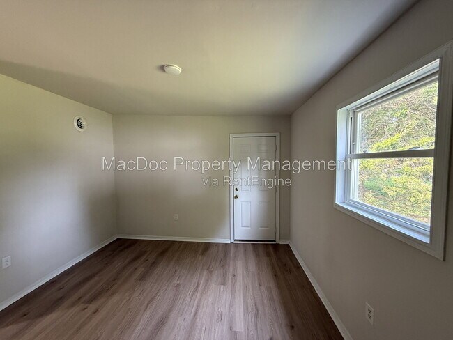 Building Photo - 209 Hamilton St