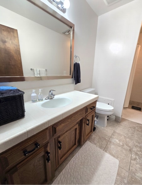 Building Photo - 1 CA-1