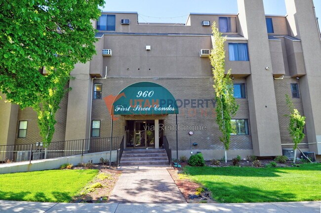 Building Photo - 960 E 100 S