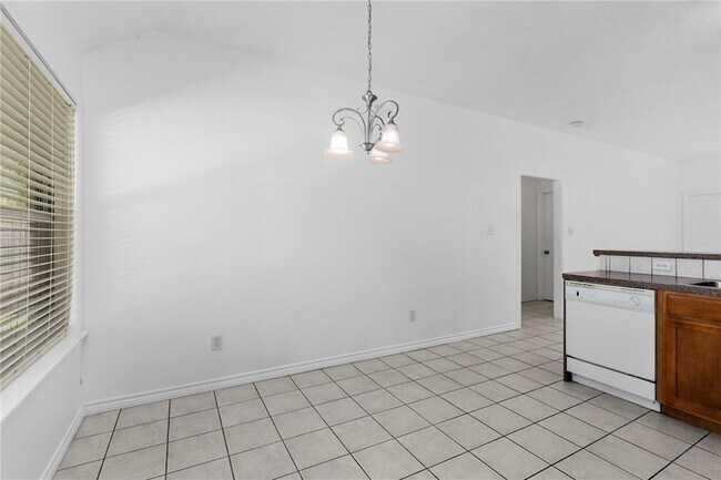 Building Photo - 3511 Farah Dr