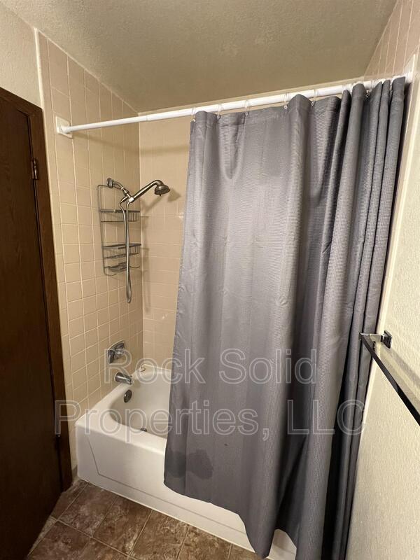 Building Photo - 3305 Frontier St