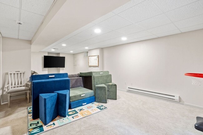 Building Photo - 3 Bd / 2.5 Bth Council Rock Townhome