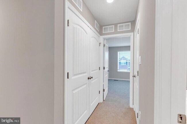 Building Photo - 1408 Sugarplum Ln
