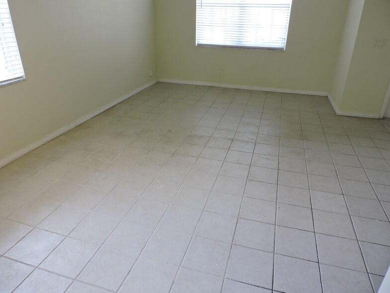 Building Photo - 1708 Pierside Cir