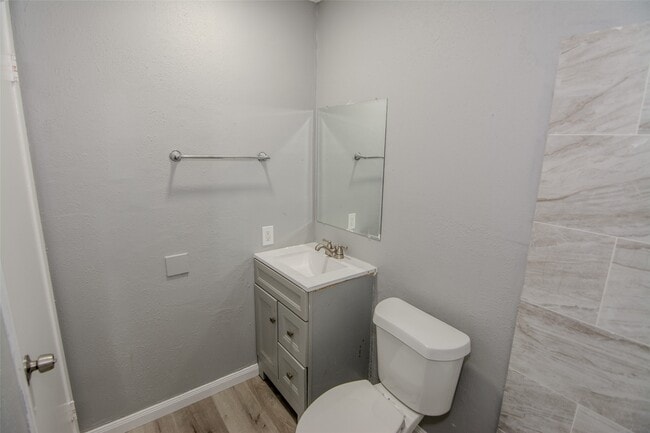 Building Photo - 15259 Buckle Ln