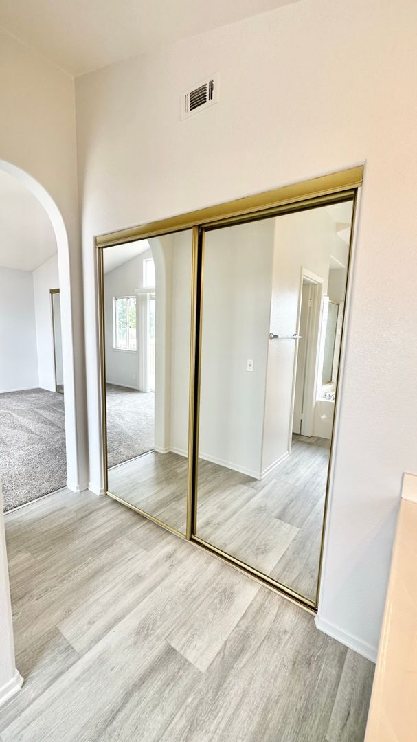 Building Photo - Awesome Two-Story Home, Recently & Freshly Updated, just minutes to downtown Fallbrook!