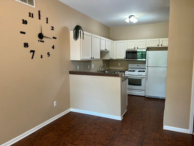 Building Photo - 794 Summerfield Dr