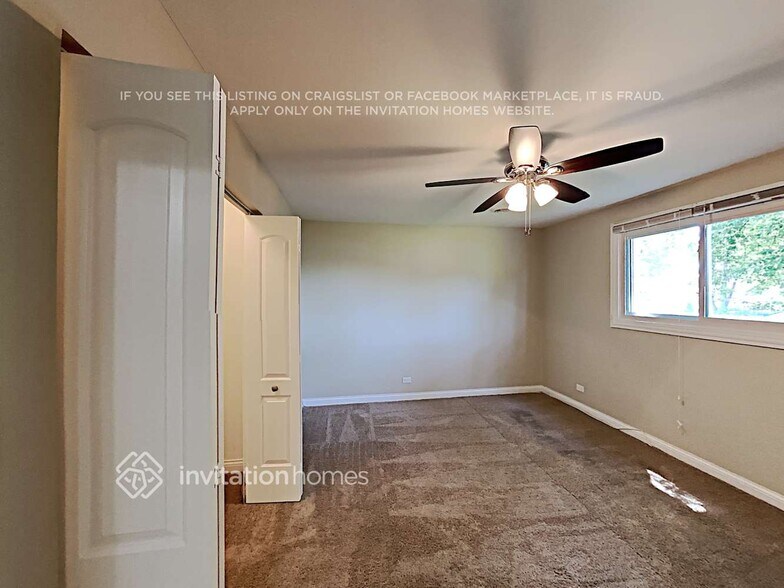 Building Photo - 9722 S 51st Ave