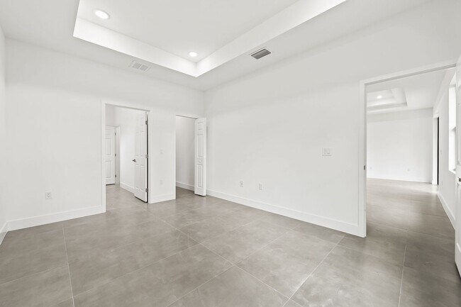 Building Photo - 3705 37th St SW