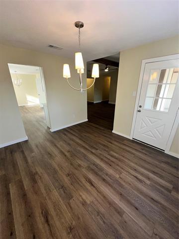 Building Photo - 6620 Moss Ln