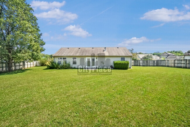 Building Photo - 6830 Medallion Dr