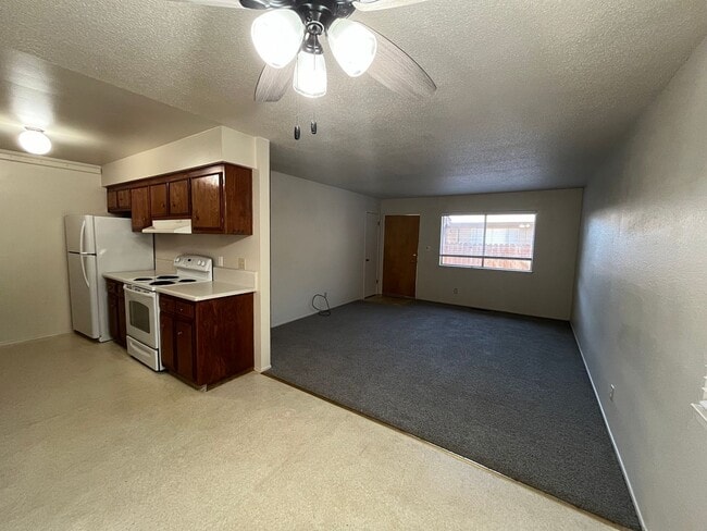 Building Photo - Anderson 1403-1405