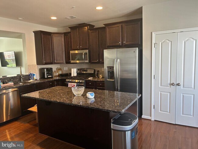 Building Photo - 2721 Egret Way