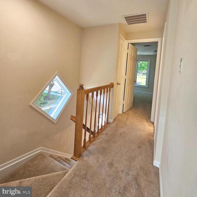 Building Photo - 5911 Sir Cambridge Way