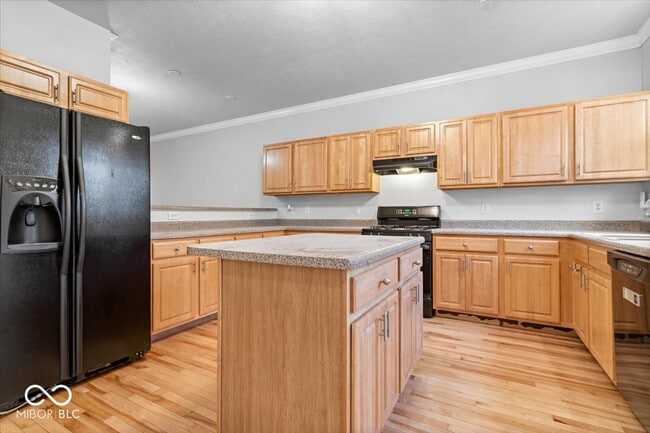 Building Photo - 2405 N Park Ave