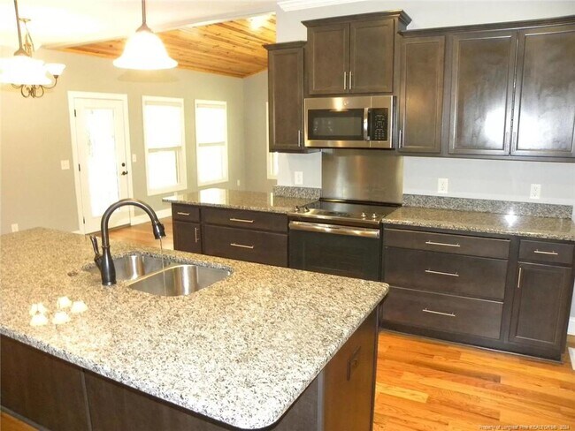 Building Photo - 149 Union Church Rd