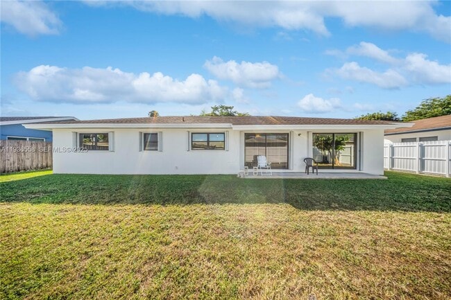 Building Photo - 14065 SW 48th Terrace