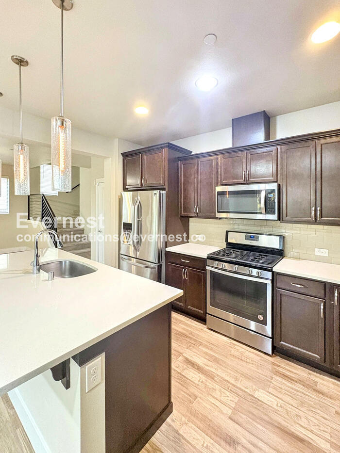 Building Photo - 14830 16th Pl W