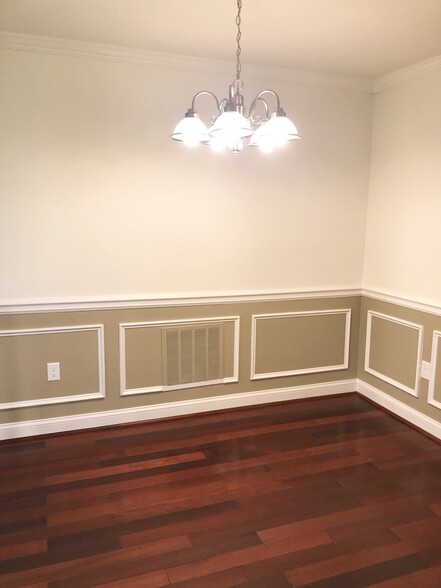 Building Photo - 46808 Trumpet Cir