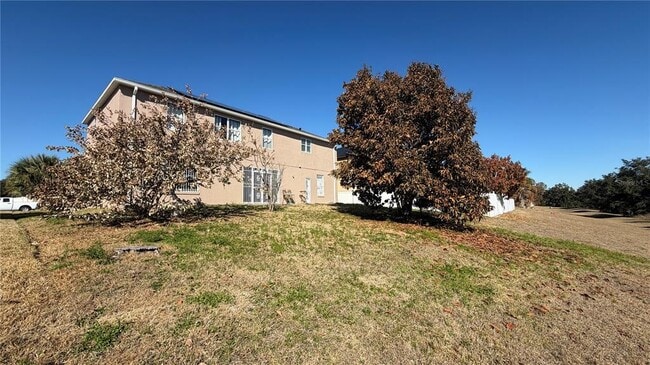 Building Photo - 2661 Plumberry Ave