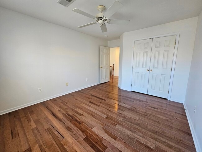 Building Photo - 618 Rainier Rd